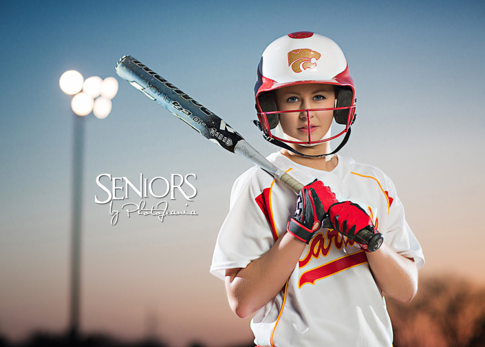 sports-senior-picture-ideas-seniors-by-photojeania
