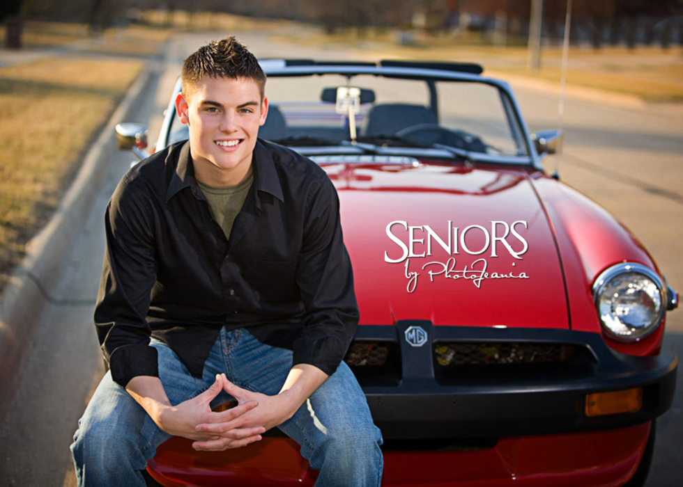 Car Senior Pictures - Seniors by Photojeania